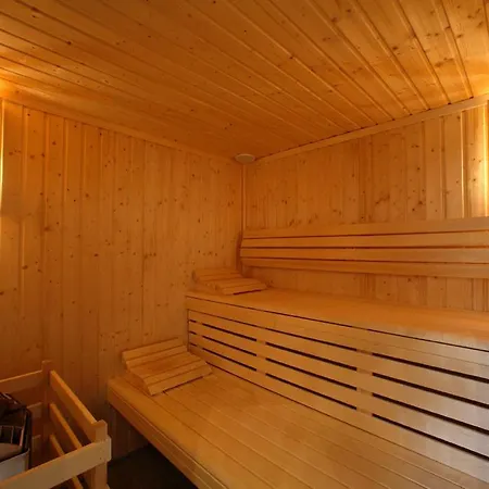 Chateau Des Monthairons Restaurant Gastromaison Privatif Hotel