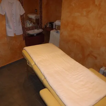 Hotel Chateau Des Monthairons Restaurant Gastromaison Privatif Les Monthairons