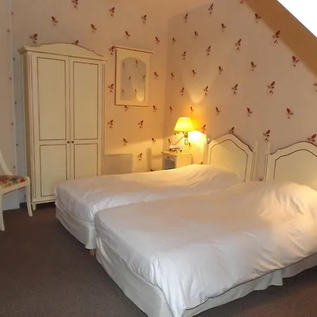 Chateau Des Monthairons Restaurant Gastromaison Privatif 4*