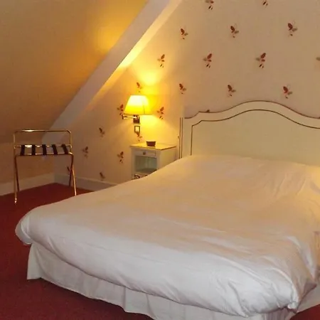 Hotel Chateau Des Monthairons Restaurant Gastromaison Privatif