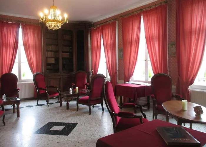 Отель Chateau Des Monthairons Restaurant Gastromaison Privatif 4*