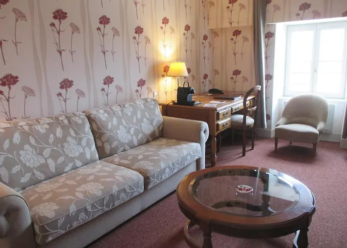 Chateau Des Monthairons Restaurant Gastromaison Privatif Отель 4*