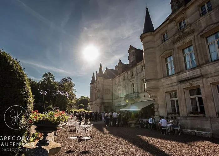 Отель Chateau Des Monthairons Restaurant Gastromaison Privatif 4*