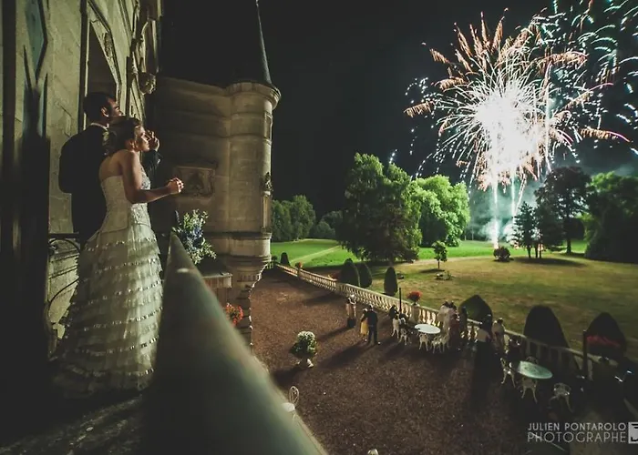 Отель Chateau Des Monthairons Restaurant Gastromaison Privatif Ле-Монтэрон