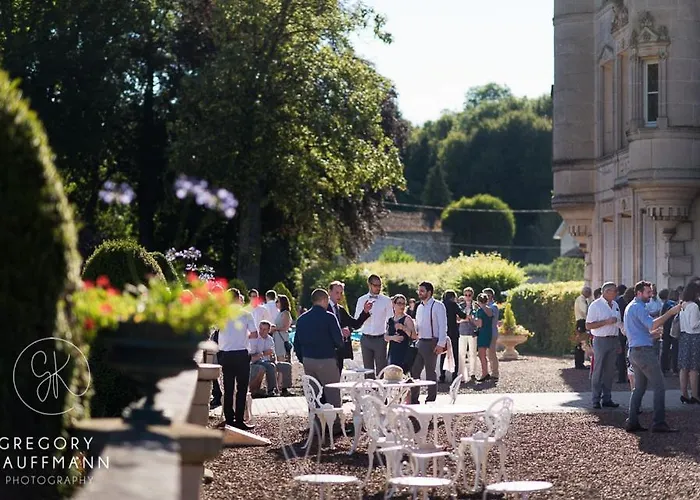 Отель Chateau Des Monthairons Restaurant Gastromaison Privatif 4*