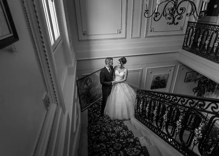 Chateau Des Monthairons Restaurant Gastromaison Privatif Ле-Монтэрон