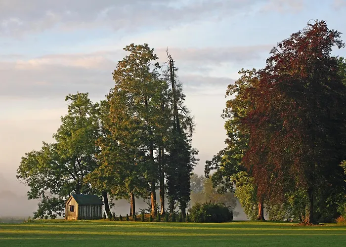 Chateau Des Monthairons Restaurant Gastromaison Privatif Отель