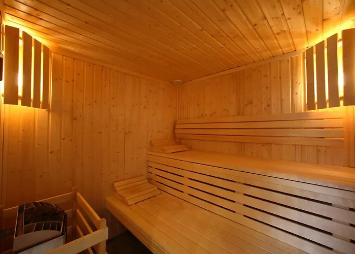 Château Des Monthairons Restaurant Gastromaison Privatif Hotel