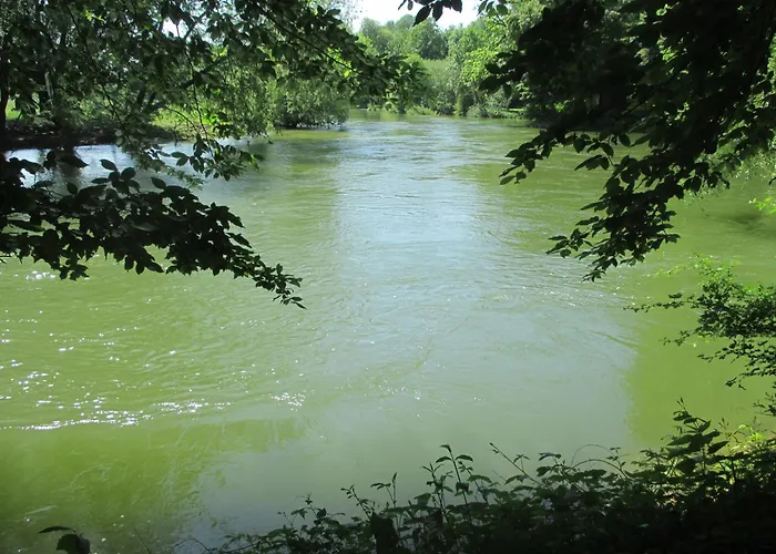 Отель Chateau Des Monthairons Restaurant Gastromaison Privatif 4*