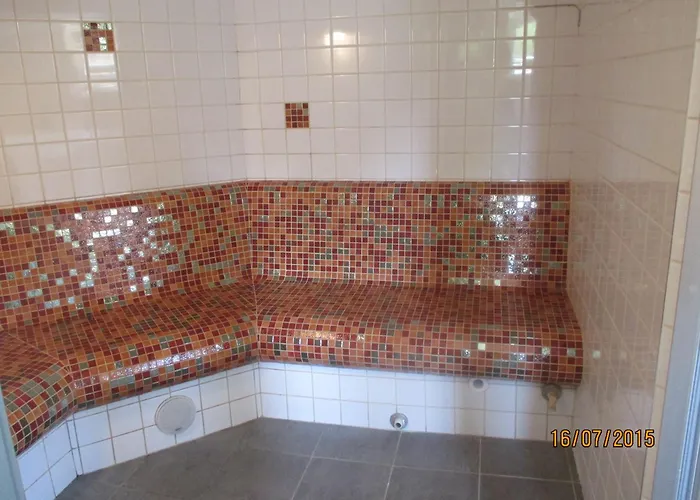 Отель Chateau Des Monthairons Restaurant Gastromaison Privatif 4*