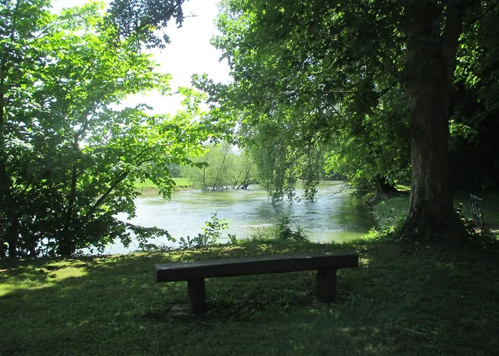 Chateau Des Monthairons Restaurant Gastromaison Privatif 4*