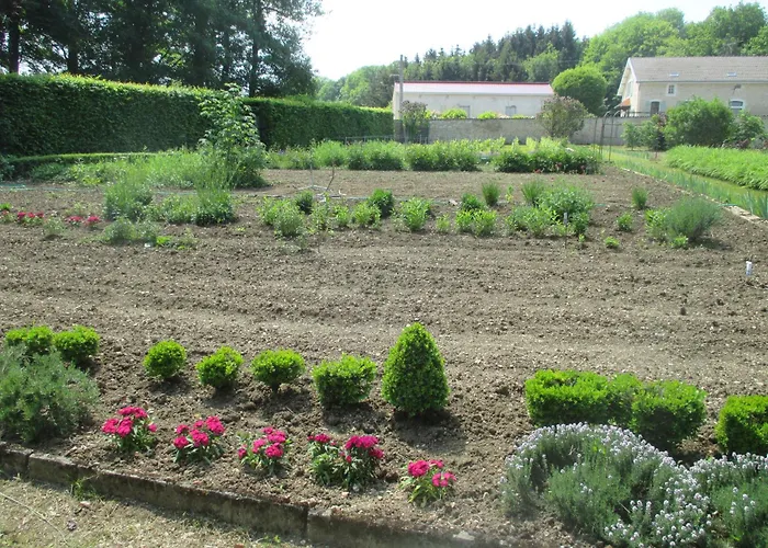 Chateau Des Monthairons Restaurant Gastromaison Privatif