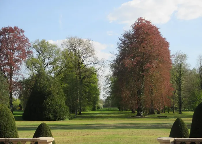 Отель Chateau Des Monthairons Restaurant Gastromaison Privatif 4*