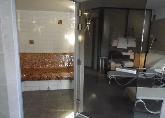 Отель Chateau Des Monthairons Restaurant Gastromaison Privatif 4*