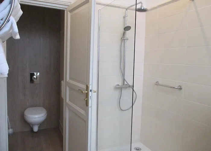 Отель Chateau Des Monthairons Restaurant Gastromaison Privatif 4*