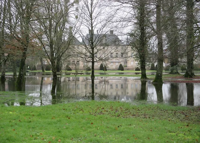 Chateau Des Monthairons Restaurant Gastromaison Privatif Отель Ле-Монтэрон