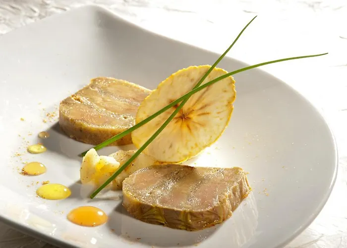 Hotel Château Des Monthairons Restaurant Gastromaison Privatif 4*