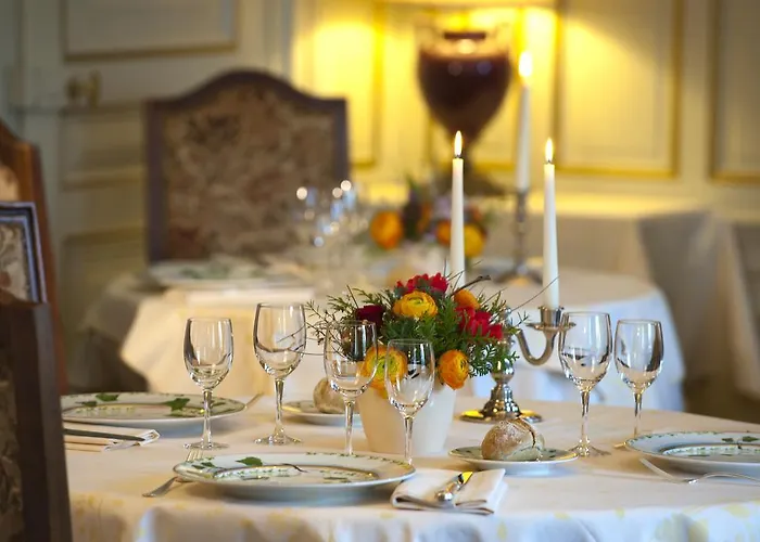 Chateau Des Monthairons Restaurant Gastromaison Privatif 4* Ле-Монтэрон