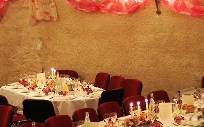 Отель Chateau Des Monthairons Restaurant Gastromaison Privatif 4*